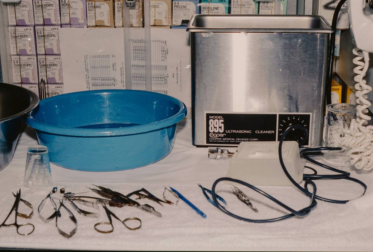 Diagram showing biofilm buildup on metal pedicure clippers vs. clean, sterilized tools